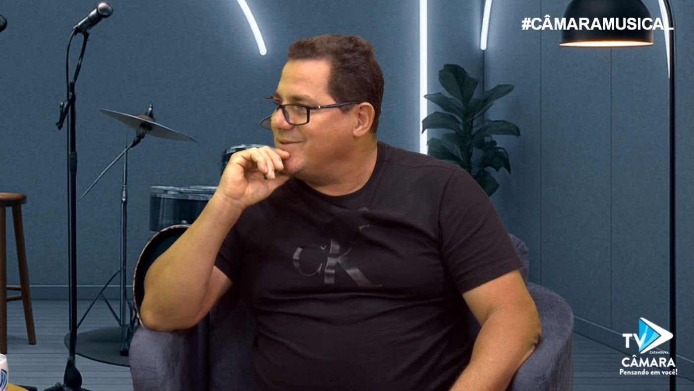 Das serenatas aos palcos: Bêka relembra histórias emocionantes e divertidas no programa Câmara Musical desta semana