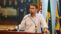 Gleison Begalli cobra respostas sobre PPP da iluminação e câmeras e alerta para possível irregularidade do Executivo