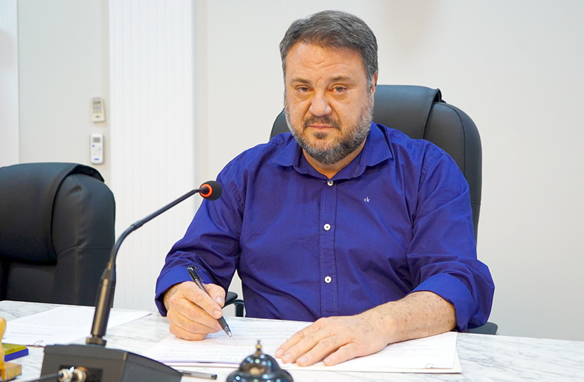 Marcos Crippa reconhece liderança do delegado seccional Dr. João Lafayette através de Moção de Congratulação e Reconhecimento