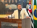Médico Jorge Luís Valiatti recebe Moção de Congratulações e Reconhecimento do presidente da Câmara de Catanduva