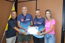 Vereador Manoel Gol de Ouro entregou Moção de Congratulações para atletas da equipe de atletismo Team Vaqueiro