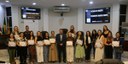 Vereador Marcos Crippa homenageia escola municipal por projeto literário que fortalece a educação em Catanduva 